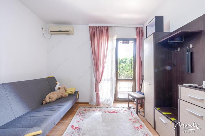 Image No.31-6 Bed House for sale