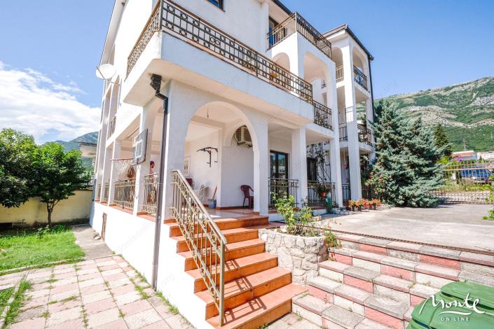 Image No.34-6 Bed House for sale