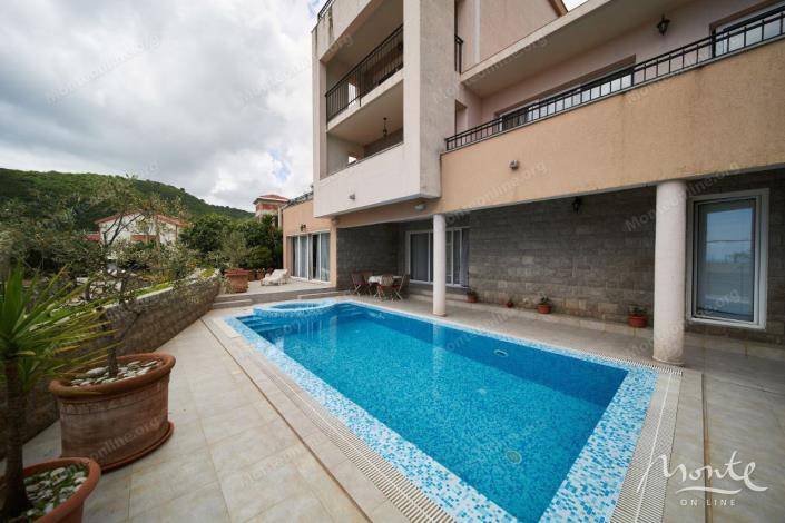 Image No.1-4 Bed Villa for sale