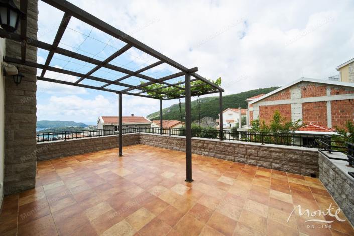 Image No.2-4 Bed Villa for sale