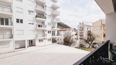 uyutnaya-1-spalnaya-kvartira-v-tihom-rajone-lazi-budva_12