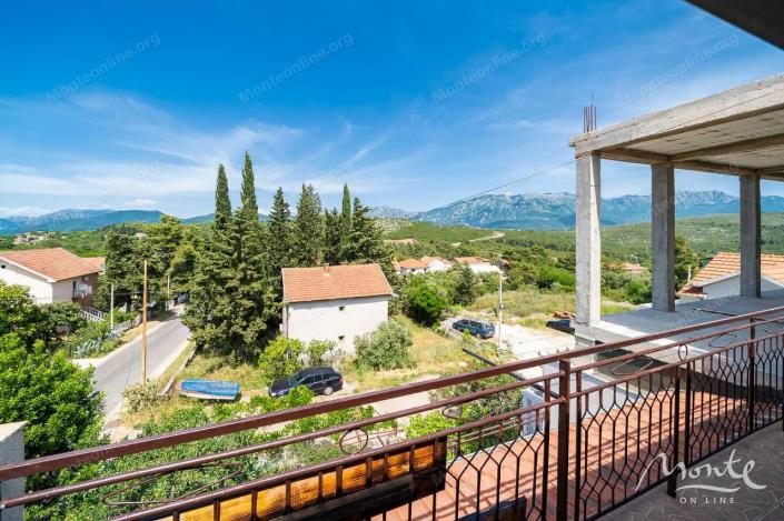 Image No.1-5 Bed House for sale