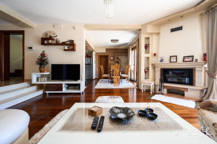 Image No.9-3 Bed House for sale