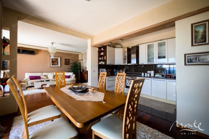 Image No.14-3 Bed House for sale