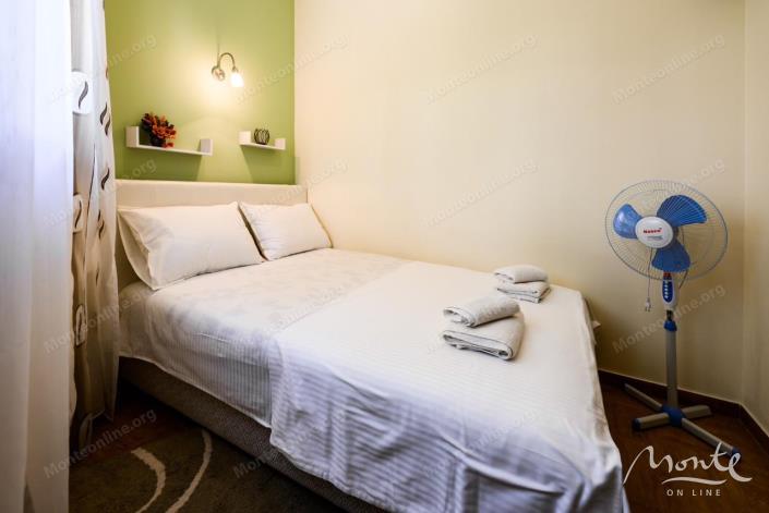 Image No.24-3 Bed House for sale