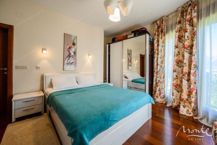 Image No.26-3 Bed House for sale