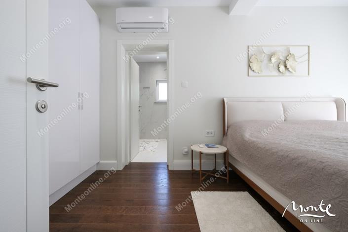 Image No.16-3 Bed Flat for sale