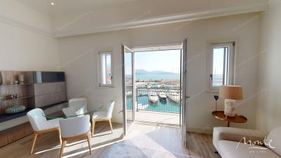 sovremennaya-1-spalnaya-kvartira-s-vidom-na-adriatiku-v-marina-village-lustica-bay_08