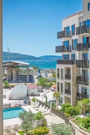 sovremennaya-kvartira-s-1-spalnej-v-komplekse-boka-place-porto-montenegro_02