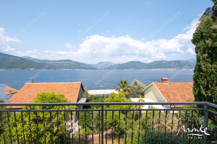 Image No.1-Maison de 3 chambres à vendre à Tivat