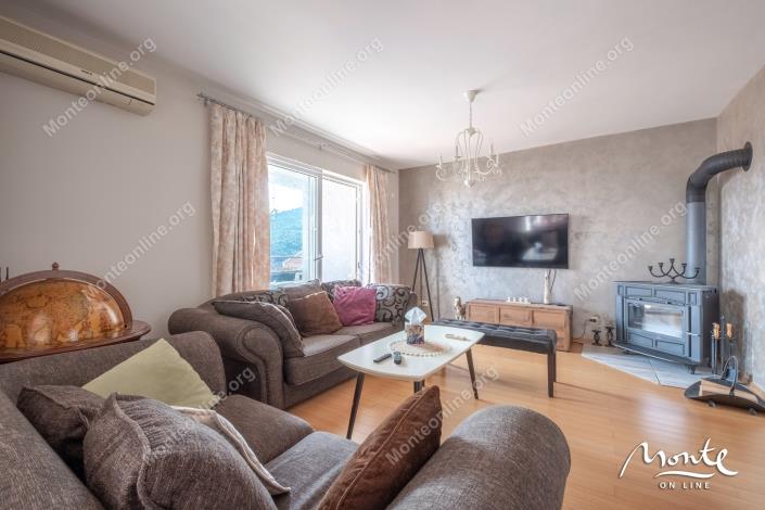 Image No.8-2 Bed Flat for sale