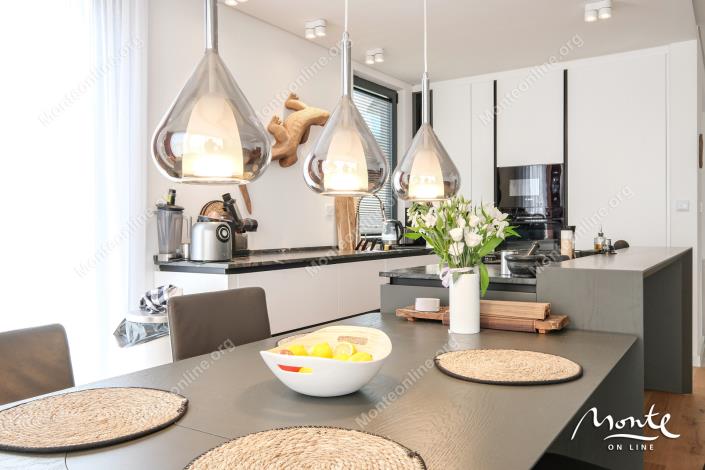 Image No.20-3 Bed Townhouse for sale