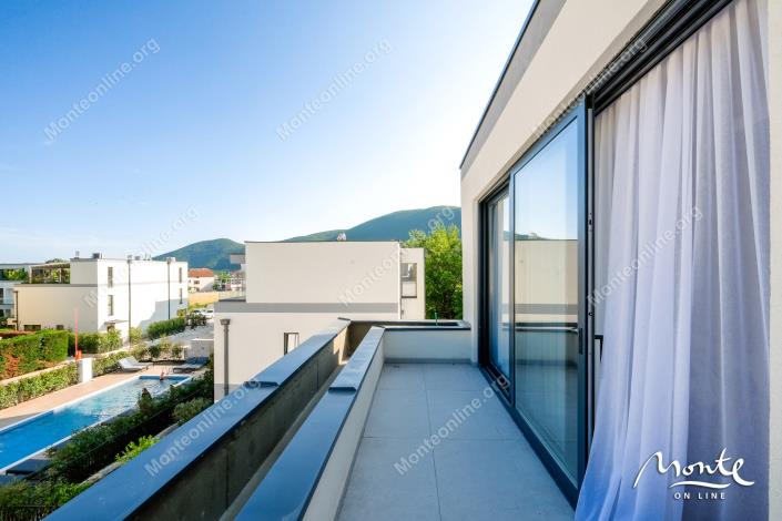 Image No.35-3 Bed Townhouse for sale