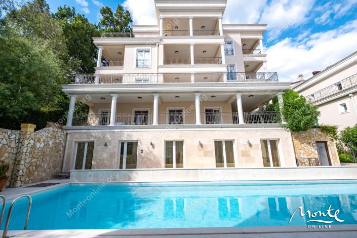 Image No.4-Appartement de 3 chambres à vendre à Ðenovici