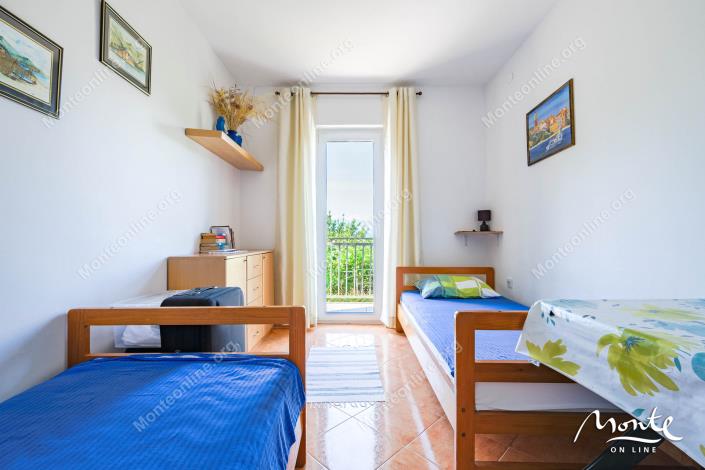 Image No.30-2 Bed House for sale