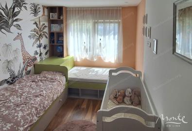 svetlaya-kvartira-dlya-semi-s-3-spalnyami-v-czentre-podgoriczy_12