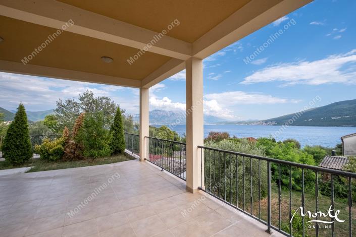 Image No.1-3 Bed House for sale