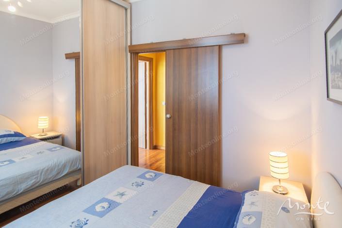 Image No.8-2 Bed Flat for sale