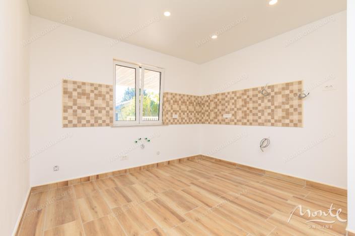 Image No.22-Maison de 4 chambres à vendre à Bar