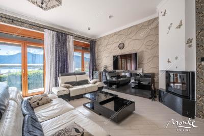 prostornyj-apartament-s-3-spalnyami-i-privatnym-sadom-v-orahovcze_02