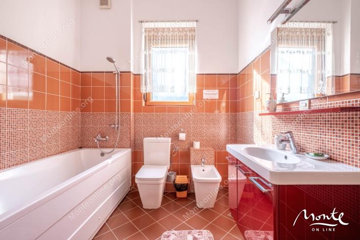 Image No.22-Appartement de 2 chambres à vendre à Kotor