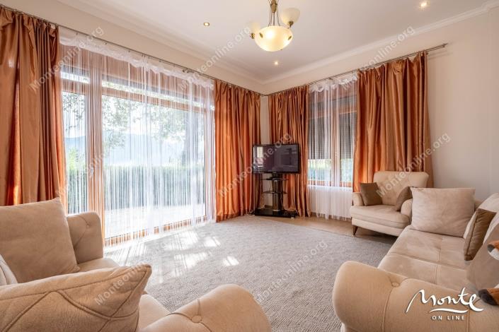 Image No.2-Appartement de 2 chambres à vendre à Kotor