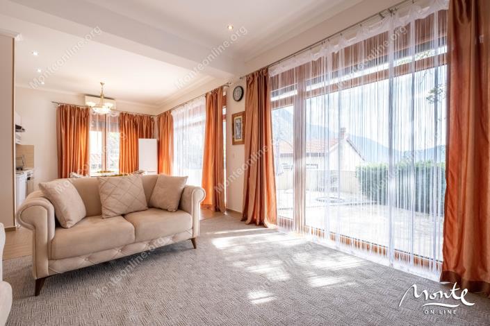 Image No.3-Appartement de 2 chambres à vendre à Kotor