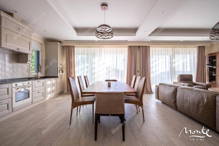 Image No.12-Villa de 6 chambres à vendre à Tivat