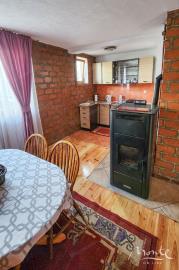 trehetazhnyj-dom-v-zhablyake-s-chastnoj-parkovkoj-i-czentralnym-otopleniem_03