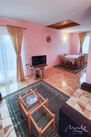 trehetazhnyj-dom-v-zhablyake-s-chastnoj-parkovkoj-i-czentralnym-otopleniem_04