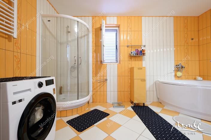 Image No.17-Maison de 5 chambres à vendre à Tivat