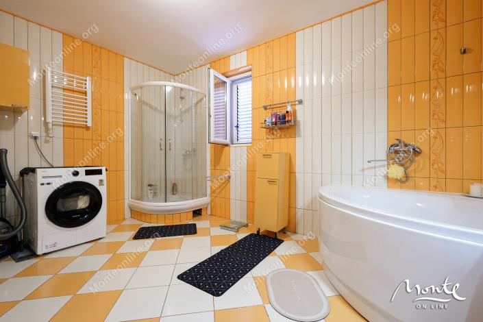 Image No.18-Maison de 5 chambres à vendre à Tivat