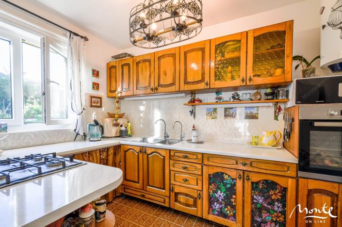 Image No.14-7 Bed House for sale