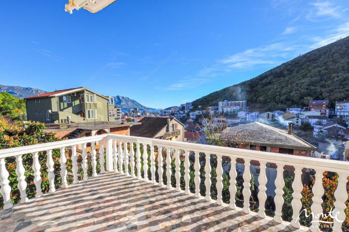 Image No.16-7 Bed House for sale