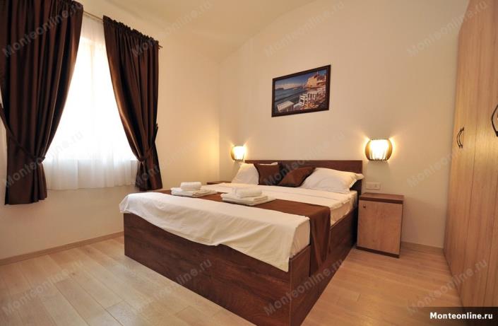 Image No.19-3 Bed House for sale