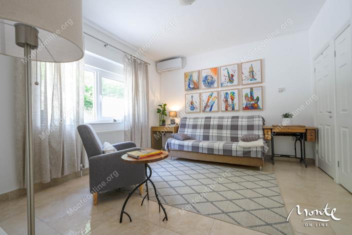 Image No.10-4 Bed House for sale