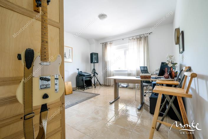 Image No.31-4 Bed House for sale