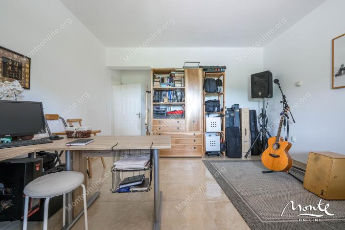 Image No.32-4 Bed House for sale