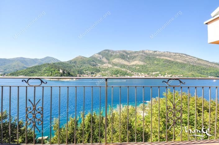 Image No.30-4 Bed House for sale