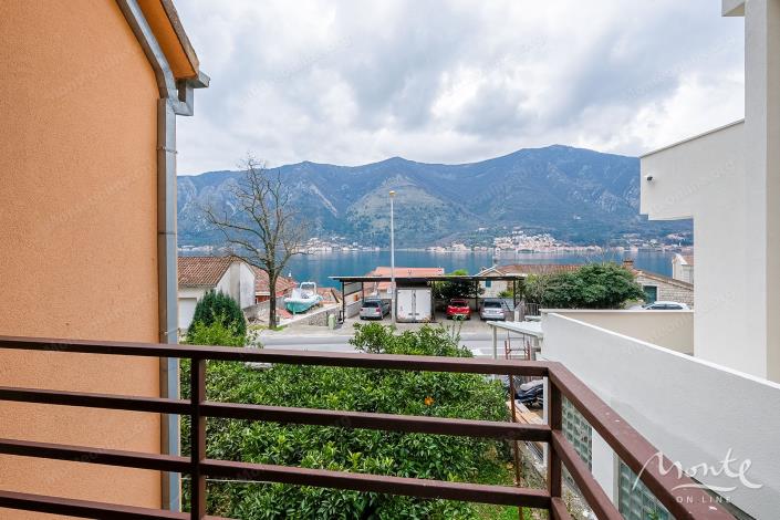 Image No.25-6 Bed House for sale