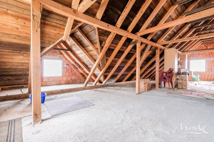 Image No.29-6 Bed House for sale