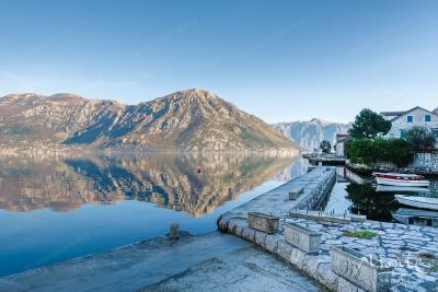 starinnyj-kamennyj-dom-pod-restavracziyu-v-boko-kotorskom-zalive_07