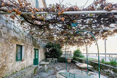 starinnyj-kamennyj-dom-pod-restavracziyu-v-boko-kotorskom-zalive_12