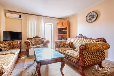 semejnyj-2-etazhnyj-dom-s-vidom-na-more-v-tivate_05