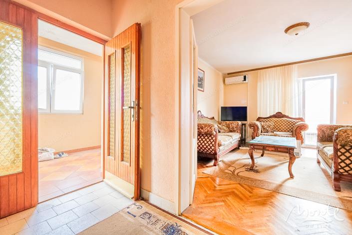 Image No.12-2 Bed House for sale