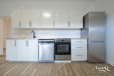 obnovlennyj-odnoetazhnyj-dom-s-vozmozhnostyu-nadstrojki-v-rajone-dumidran-tivat_13