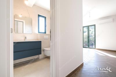 prostornyj-3-spalnyj-penthaus-s-vidom-na-boko-kotorskij-zaliv-v-krashichi-tivat_10