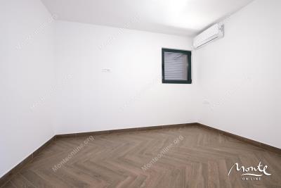 prostornyj-3-spalnyj-penthaus-s-vidom-na-boko-kotorskij-zaliv-v-krashichi-tivat_14