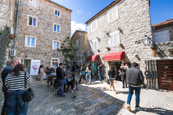 Image No.27-4 Bed Townhouse for sale