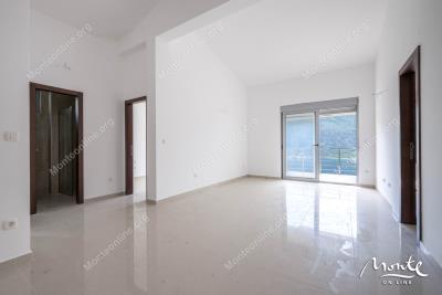 prostornaya-kvartira-s-3-spalnyami-i-panoramnymi-vidami-na-boko-kotorskij-zaliv-dobrota_04